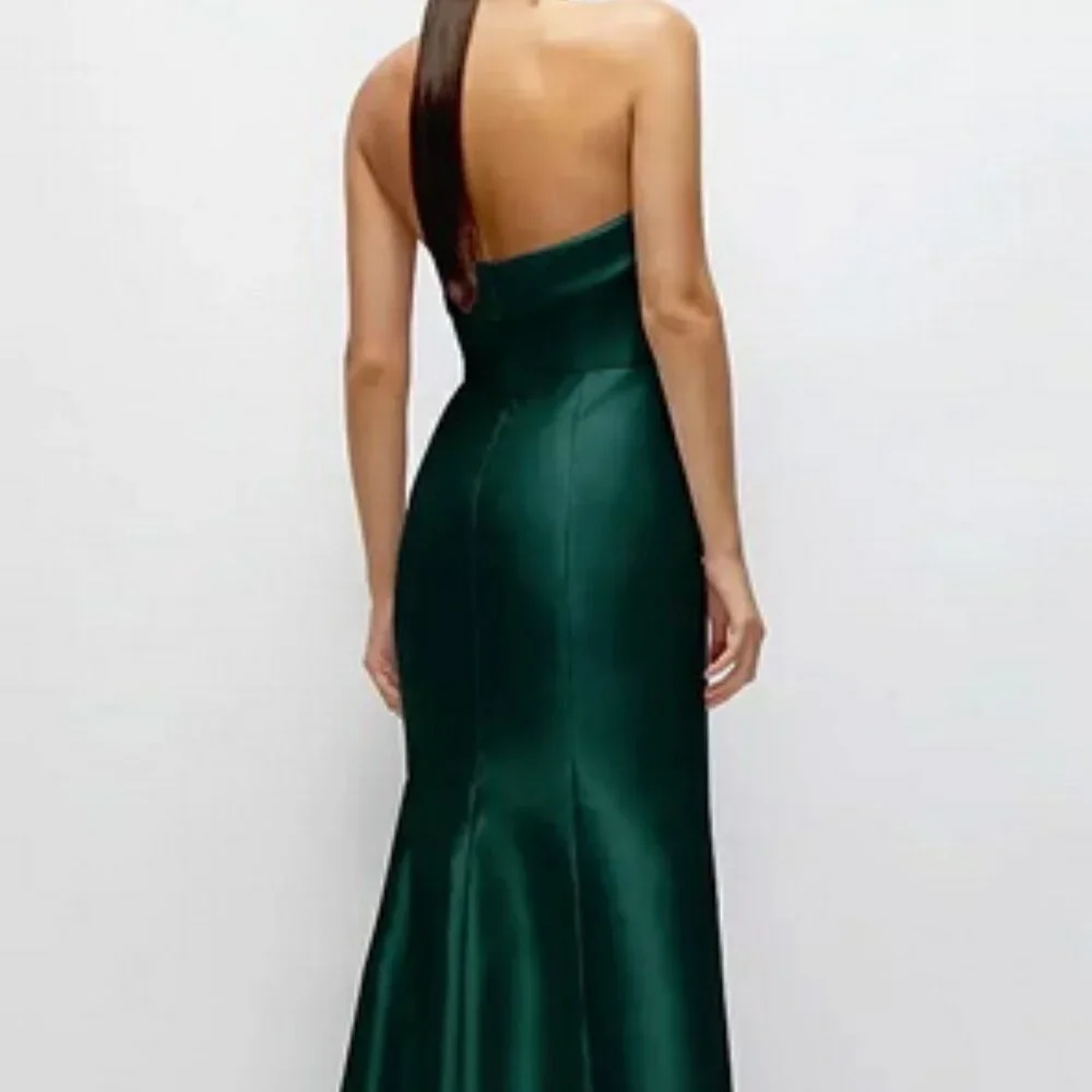 Alfred Sung Evergreen Strapless Satin Trumpet Gown D870 - Picture 5 of 6